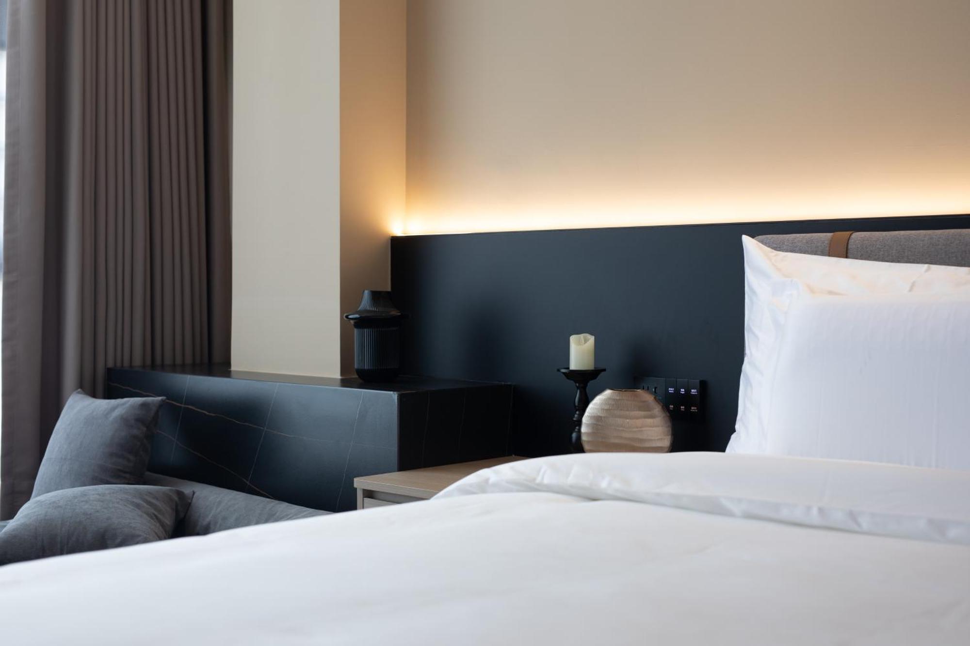 See You Soon At The Ritz Rose Summer Hotel 싼야 외부 사진
